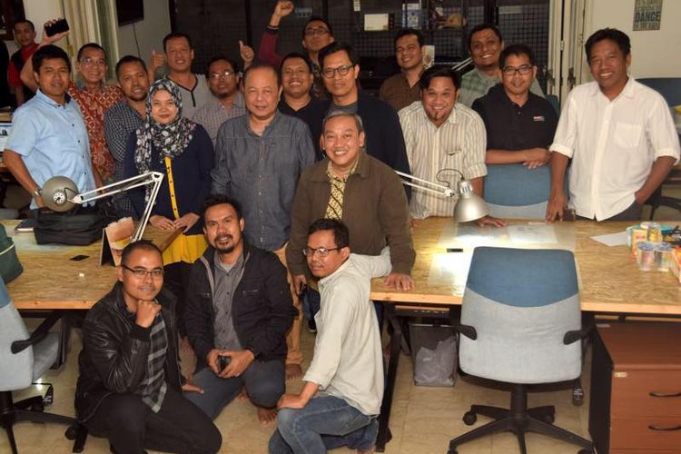 Sejumlah pemimpin redaksi media online di Indonesia berkumpul menggagas terbentuknya Asosiasi Media Siber Indonesia (AMSI).