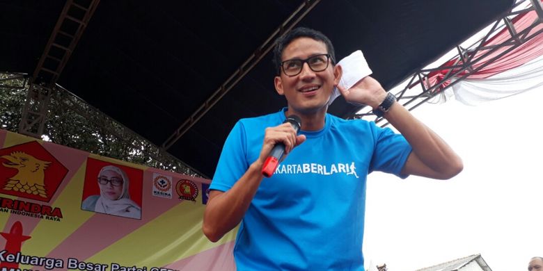 Calon wakil gubernur DKI Sandiaga Uno di GOR Jagakarsa, di Jagakarsa, Jakarta Selatan. Minggu (2/4/2017)