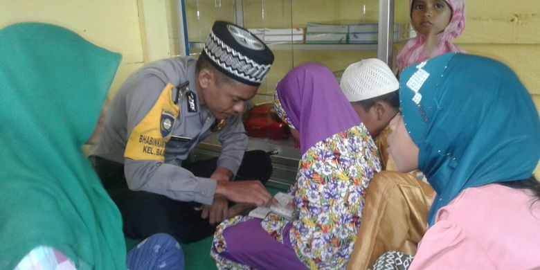 Bripka La Ode Astar.menjadi guru mengaji di taman pengajian alquran anak-anak. Sebelumnya, tempat tersehut merupakan tempat jualan minuman keras tradisional dan tempat mabuk-mabukan, namun kini diubah menjadi tempat taman pengajian al quran anak-anak.
