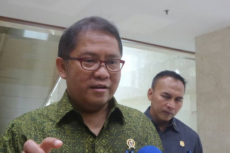 Menteri Komunikasi dan Informatika Rudiantara di Kompleks Parlemen, Senayan, Jakarta, Rabu (31/5/2017).