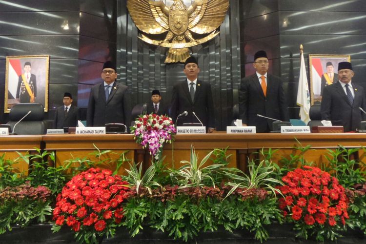 Empat pimpinan DPRD DKI Jakarta hadiri sidang pengumuman pengunduran diri Ahok di Gedung DPRD DKI Jakarta, Jalan Kebon Sirih, Rabu (31/5/2017). 