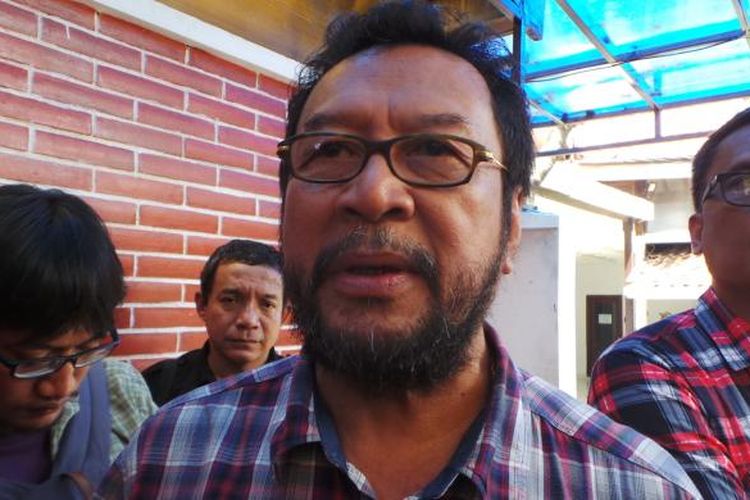 Politisi Partai Golkar, Yorrys Raweyai
