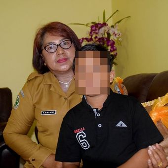 Karena harta warisan, seorang ibu di Kota Baubau, Sulawesi Tenggara, Fariani (51), digugat oleh tiga orang anak kandungnya sendiri. Ketiga anaknya menuntut harta warisan berupa beberapa bidang hektar tanah sekitar Rp 15 miliar dan rumah milik Fariani dan almarhum suaminya, Ipda Purnawirawan Matta.