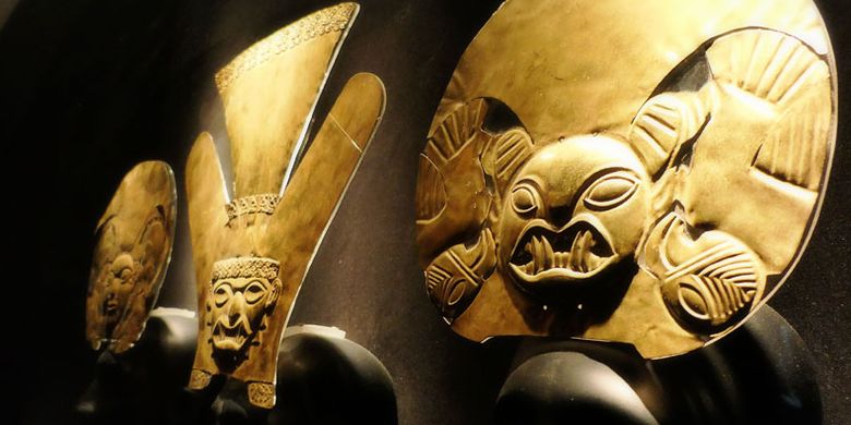 Koleksi Museum Larco di kota Lima, Peru. Museum Larco menjadi tempat populer di kalangan wisatawan terutama bagi mereka yang memiliki ketertarikan akan sejarah.