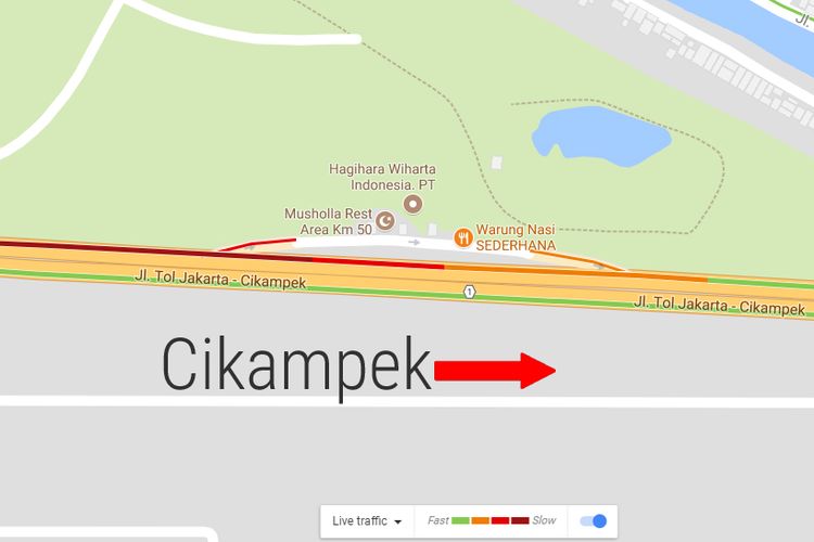 Arus kendaraan terlihat mulai terurai setelah rest area Km 50 Tol Cikampek, Senin (26/06/2017) pagi.