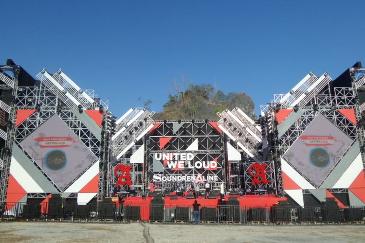 

United We Loud Stage