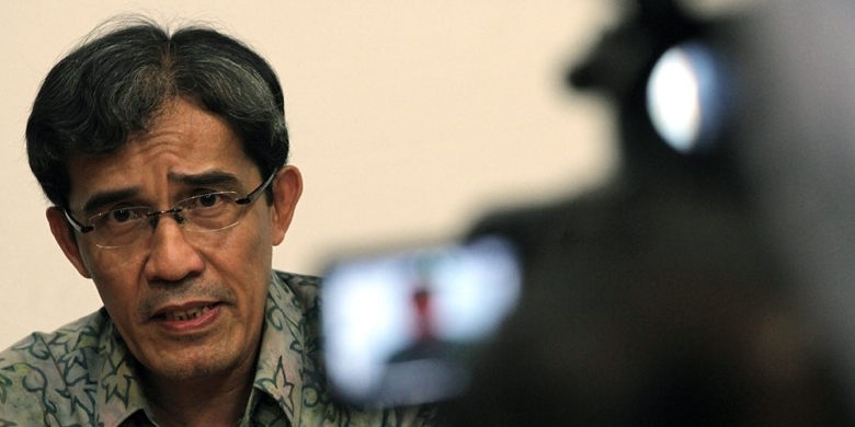 Rampant Political Ads , Commission Confessing Not Helpless | Camera ...