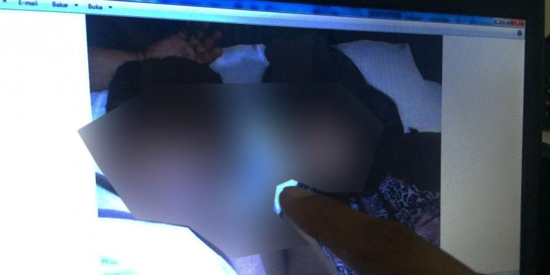 Foto syur anggota fraksi PPP Pamekasan dengan seorang perempuan di kamar hotel(KOMPAS.com/TAUFIQURRAHMAN)