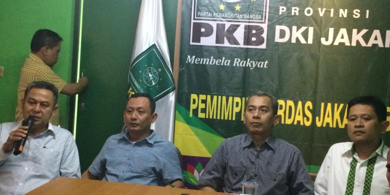 Ketua DPW PKB DKI Jakarta Hasbiallah Ilyas (kiri) dan Ketua DPW PPP DKI Jakarta Abdul Azis di kantor DPW PKB DKI Jakarta, Selasa (2/8/2016).