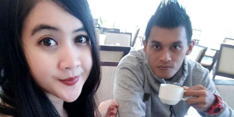 Lerby Eliandry, dan kekasihnya, Risma Syahrozad.