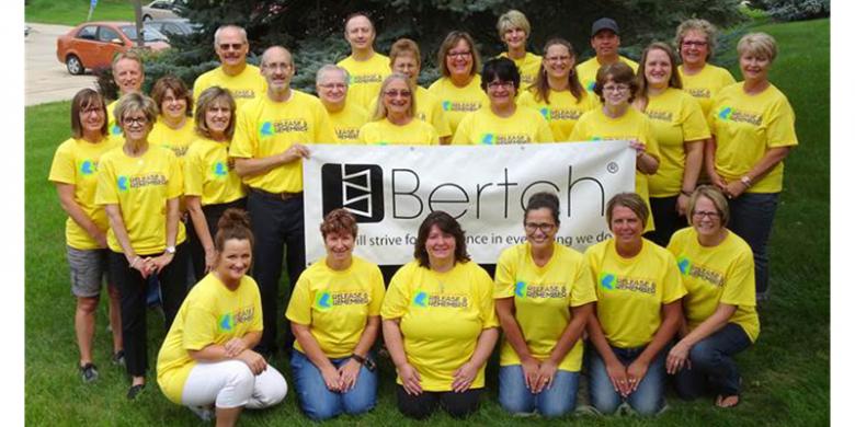  Karyawan dari Bertch's Cabinet