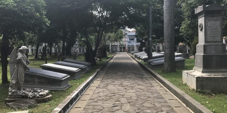 Pemakaman di Museum Taman Prasasti 